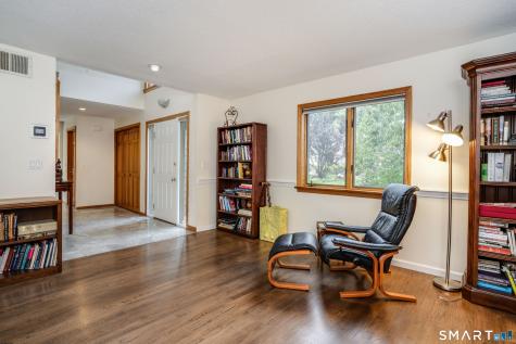 5 Timberwood Road West Hartford CT 06117