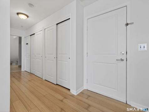 400 Bank Street New London CT 06320