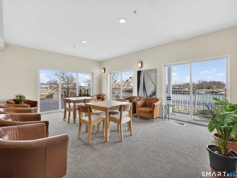 400 Bank Street New London CT 06320