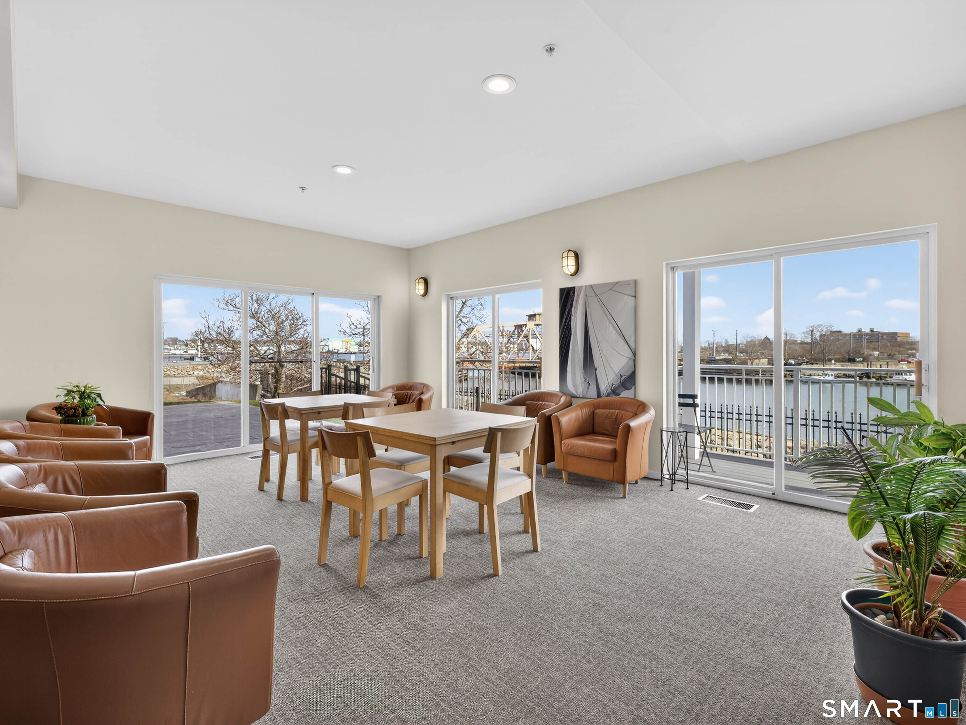 400 Bank Street New London CT 06320