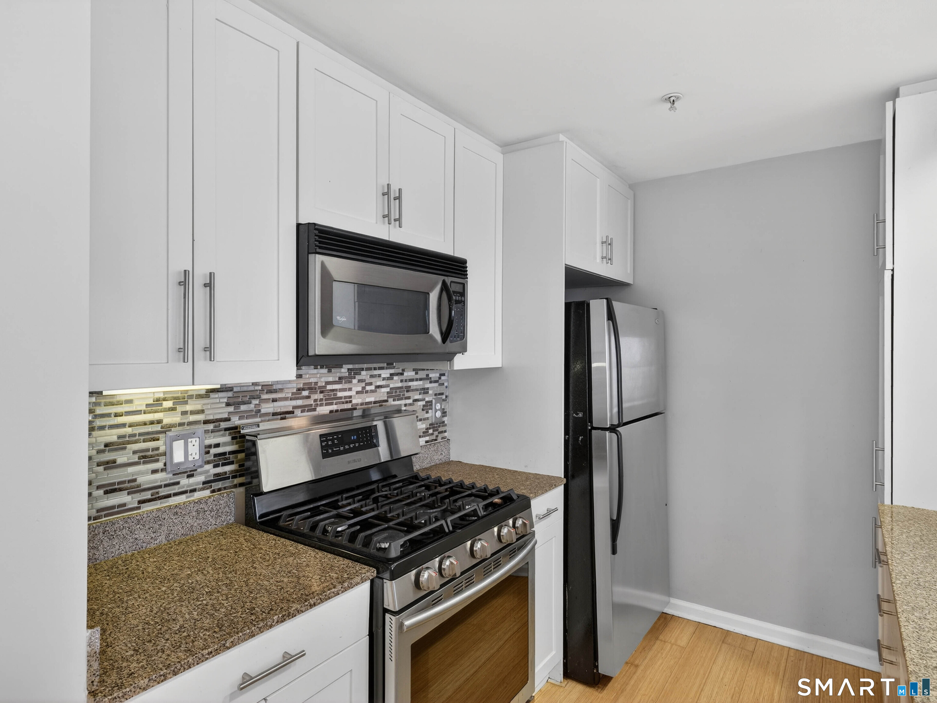 400 Bank Street New London CT 06320