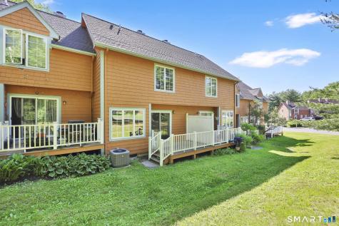 8 Julia Court East Windsor CT 06016