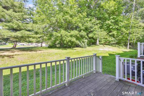 8 Julia Court East Windsor CT 06016