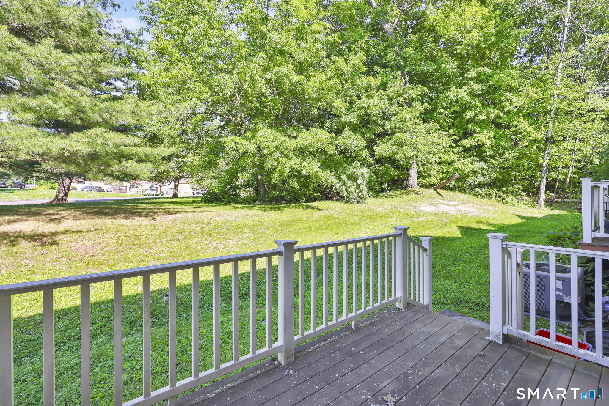 8 Julia Court East Windsor CT 06016