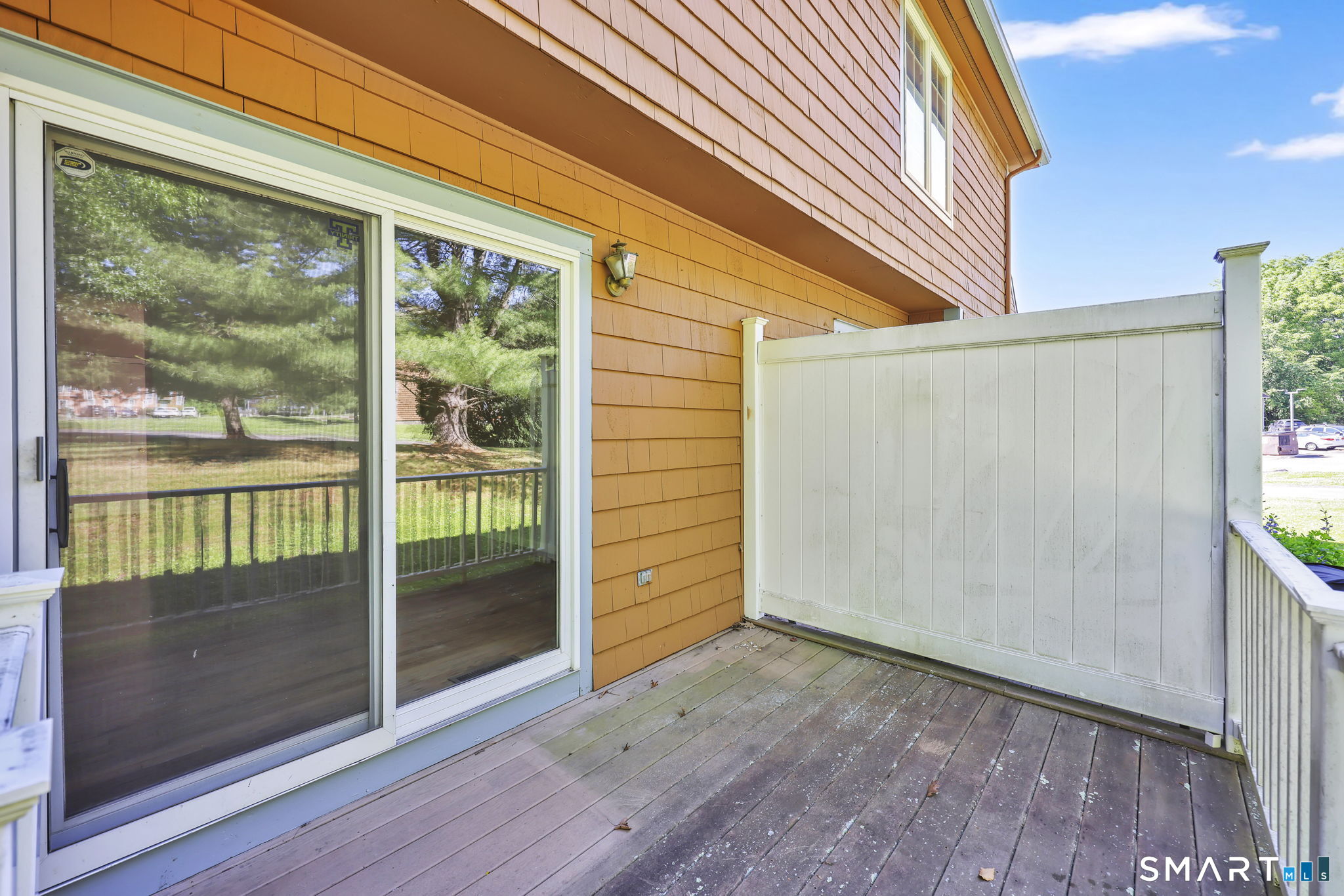 8 Julia Court East Windsor CT 06016