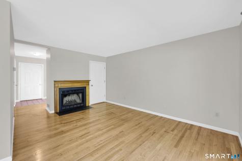 8 Julia Court East Windsor CT 06016
