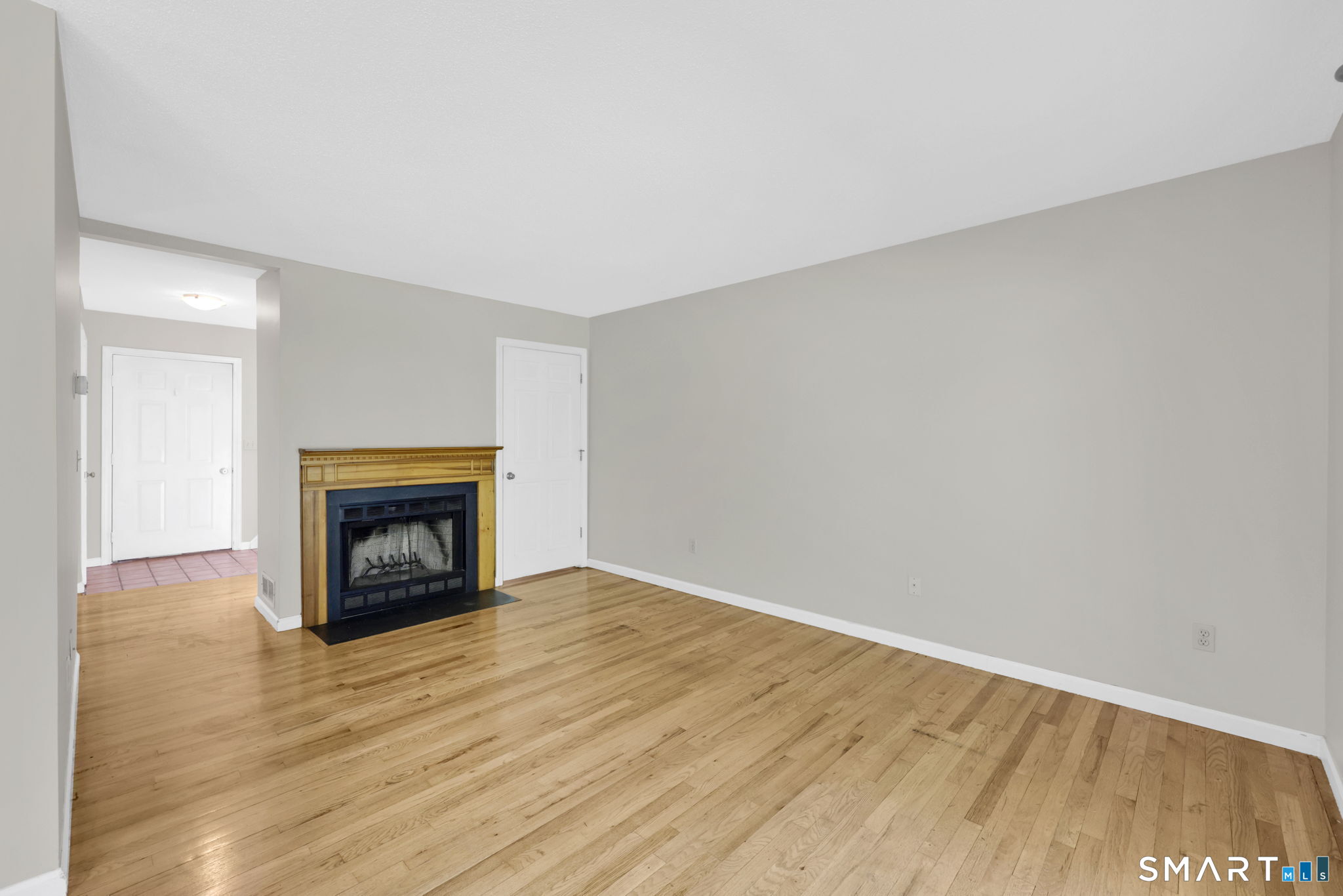 8 Julia Court East Windsor CT 06016