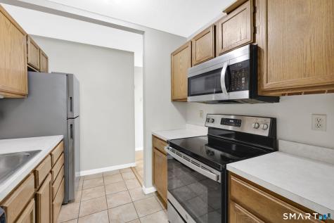 8 Julia Court East Windsor CT 06016