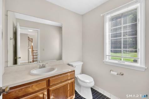 8 Julia Court East Windsor CT 06016