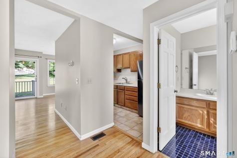 8 Julia Court East Windsor CT 06016