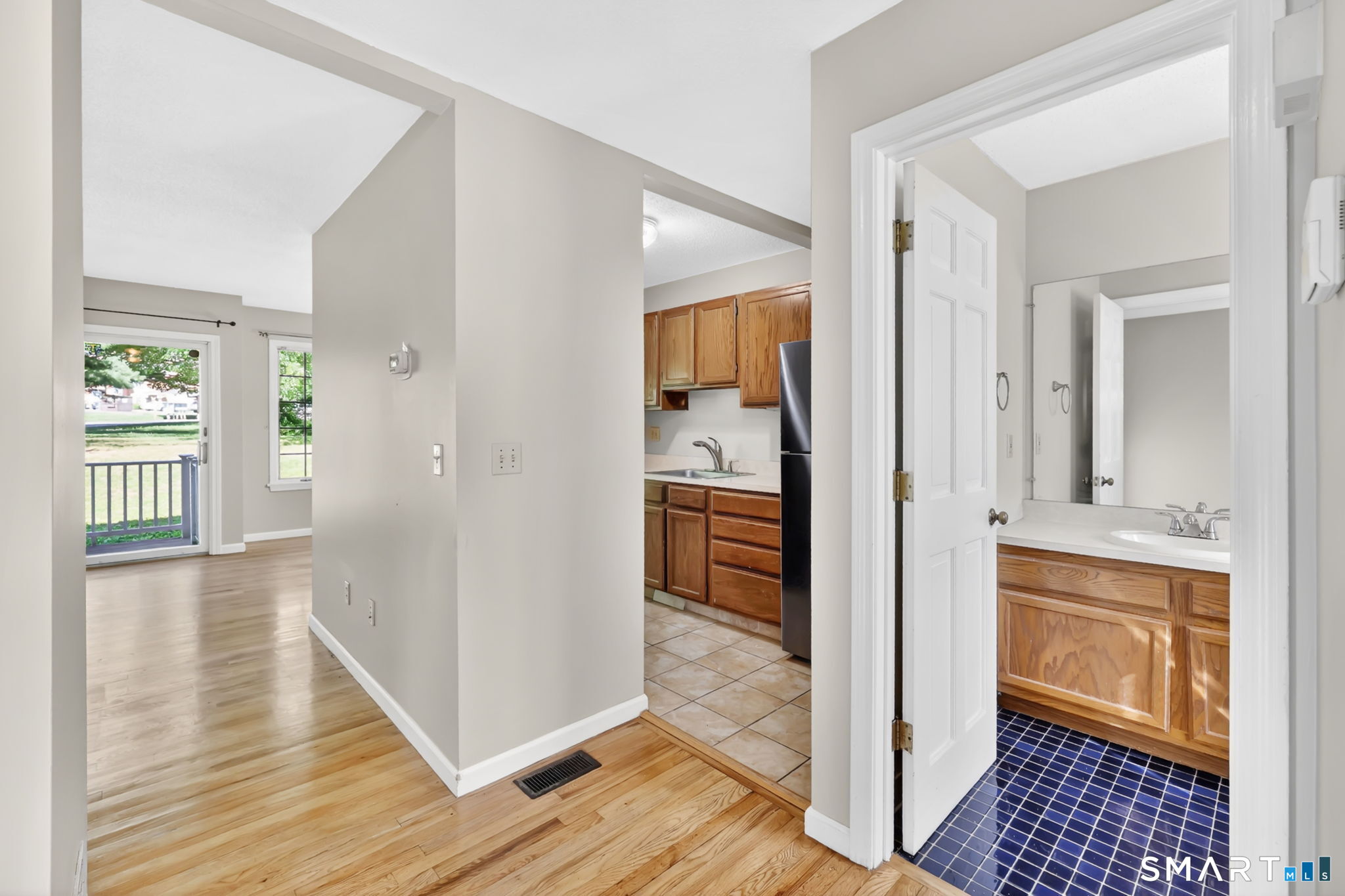 8 Julia Court East Windsor CT 06016