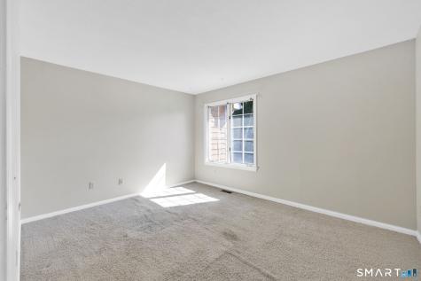 8 Julia Court East Windsor CT 06016
