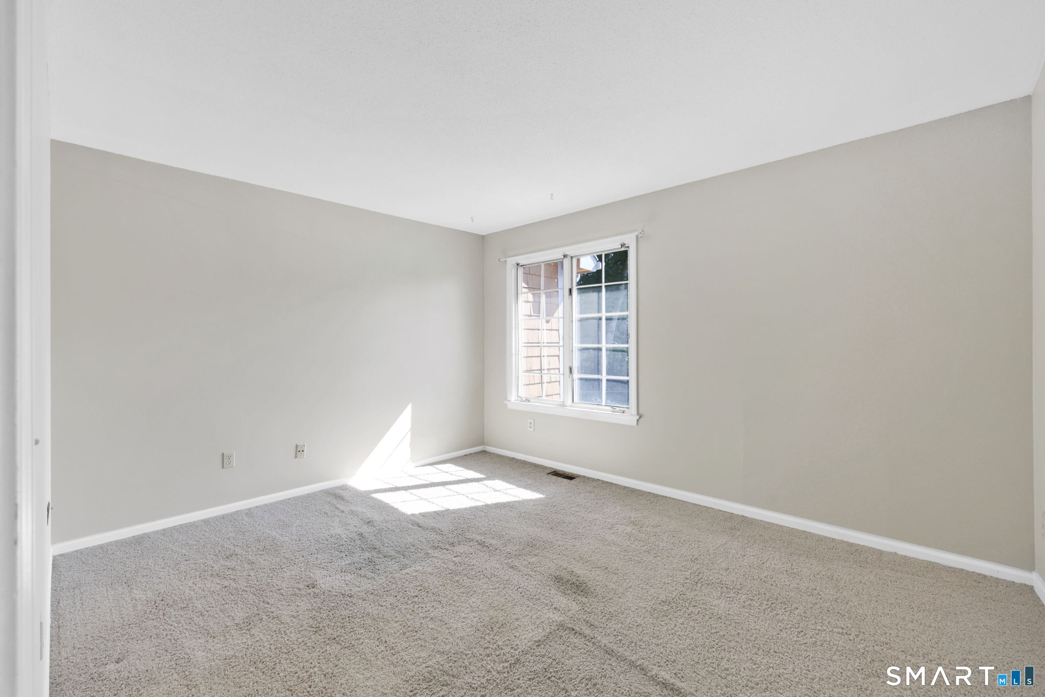 8 Julia Court East Windsor CT 06016