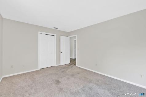 8 Julia Court East Windsor CT 06016