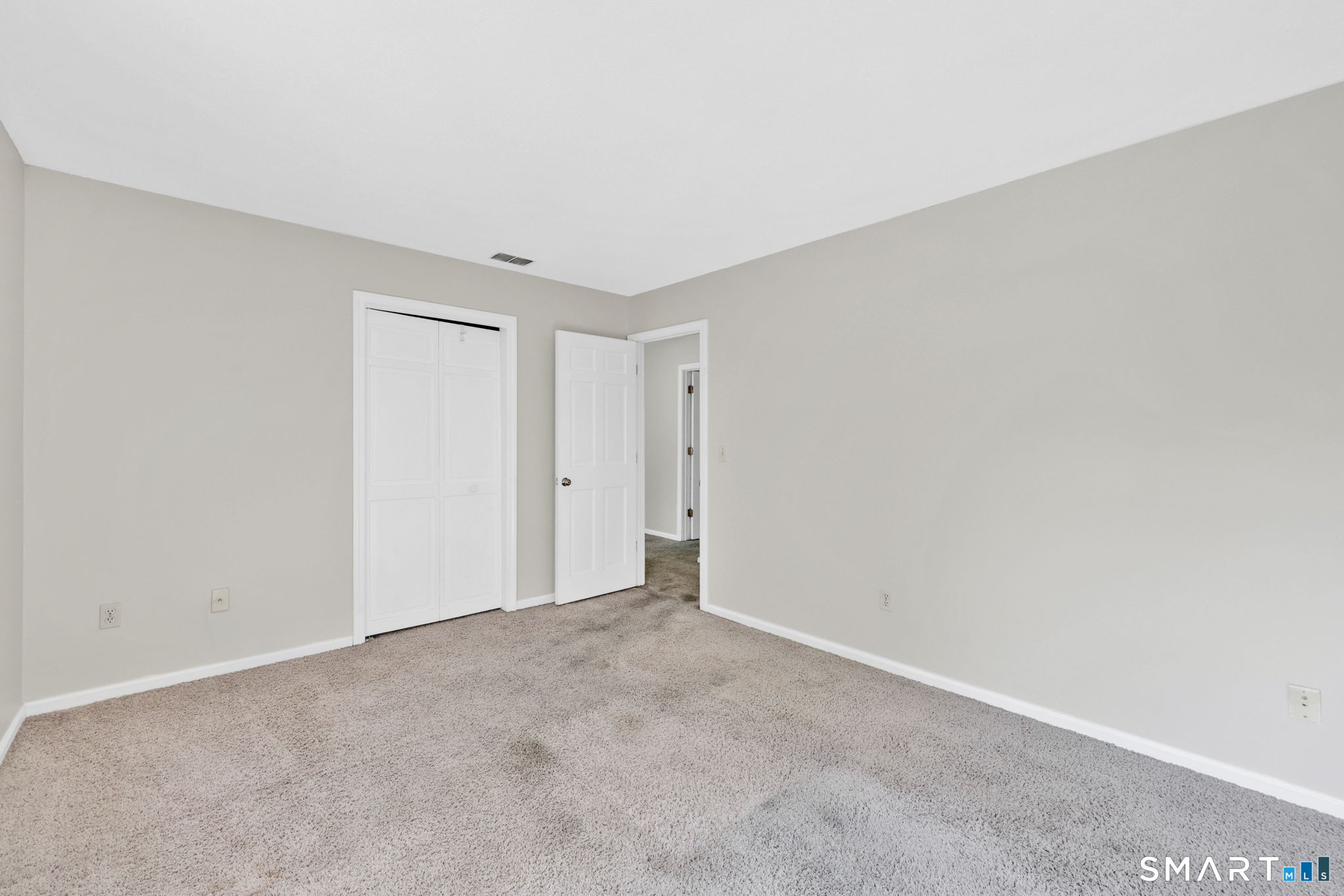 8 Julia Court East Windsor CT 06016