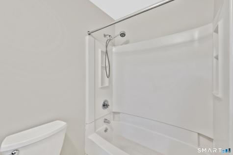 8 Julia Court East Windsor CT 06016