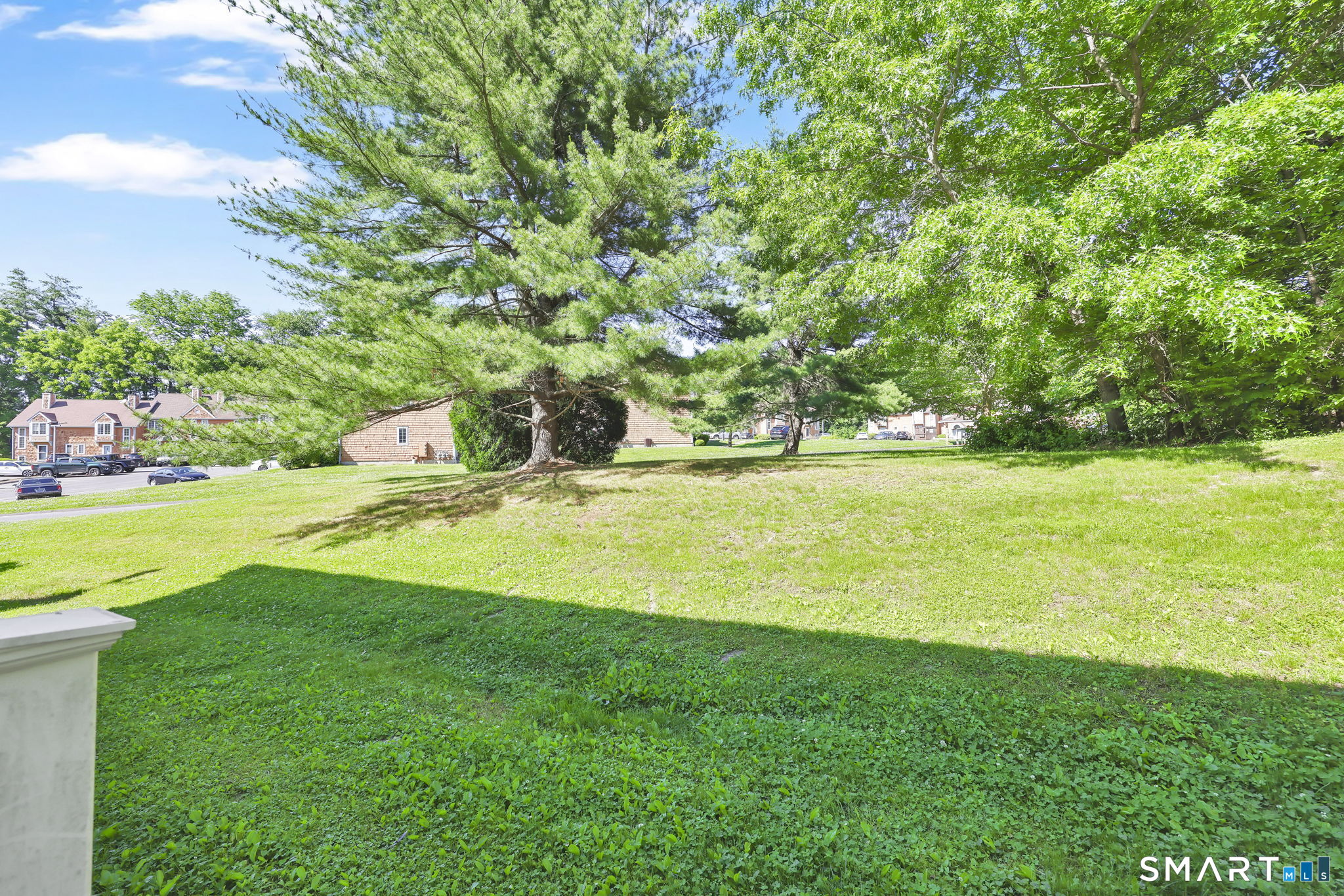 8 Julia Court East Windsor CT 06016