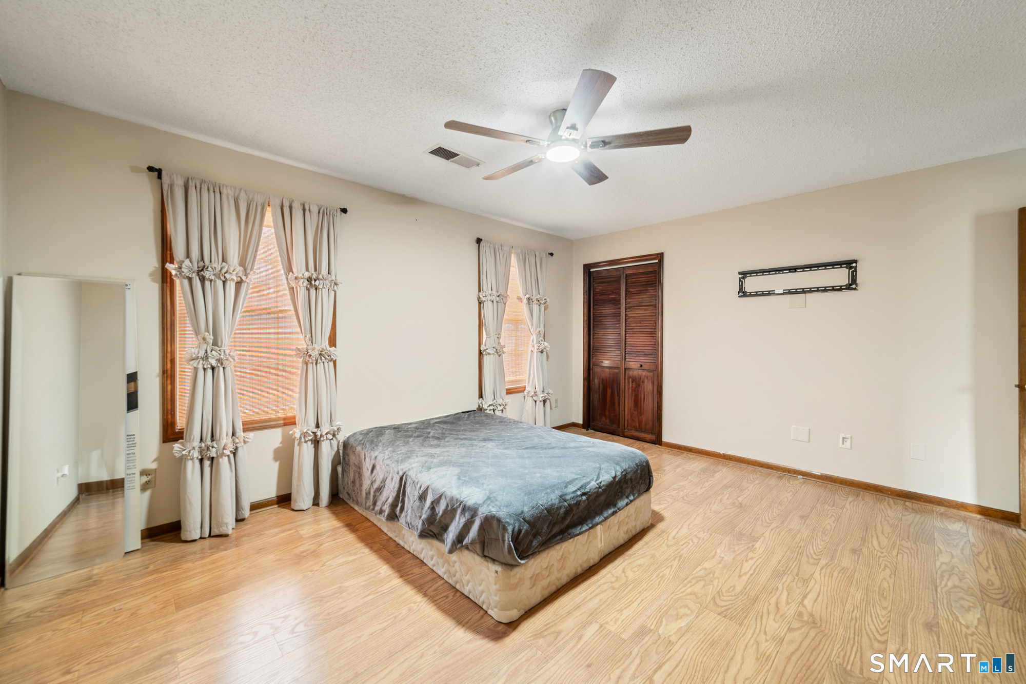 33 Bay Path Way Branford CT 06405