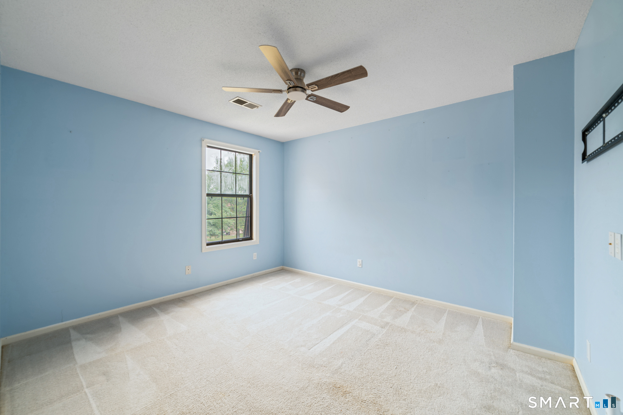 33 Bay Path Way Branford CT 06405