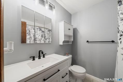 33 Bay Path Way Branford CT 06405