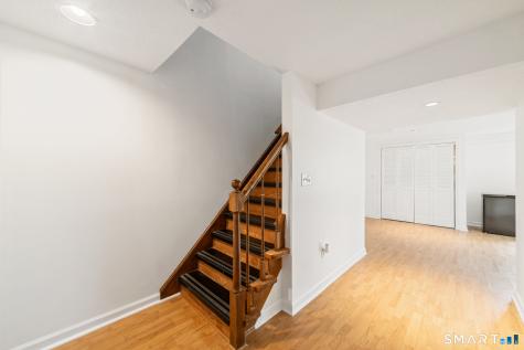 33 Bay Path Way Branford CT 06405