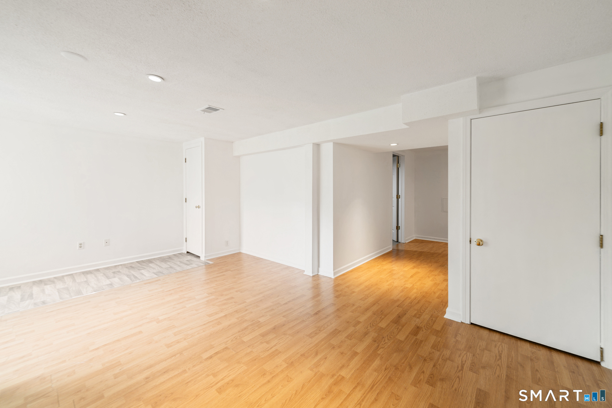 33 Bay Path Way Branford CT 06405