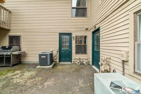 33 Bay Path Way Branford CT 06405
