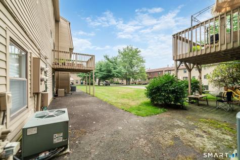 33 Bay Path Way Branford CT 06405