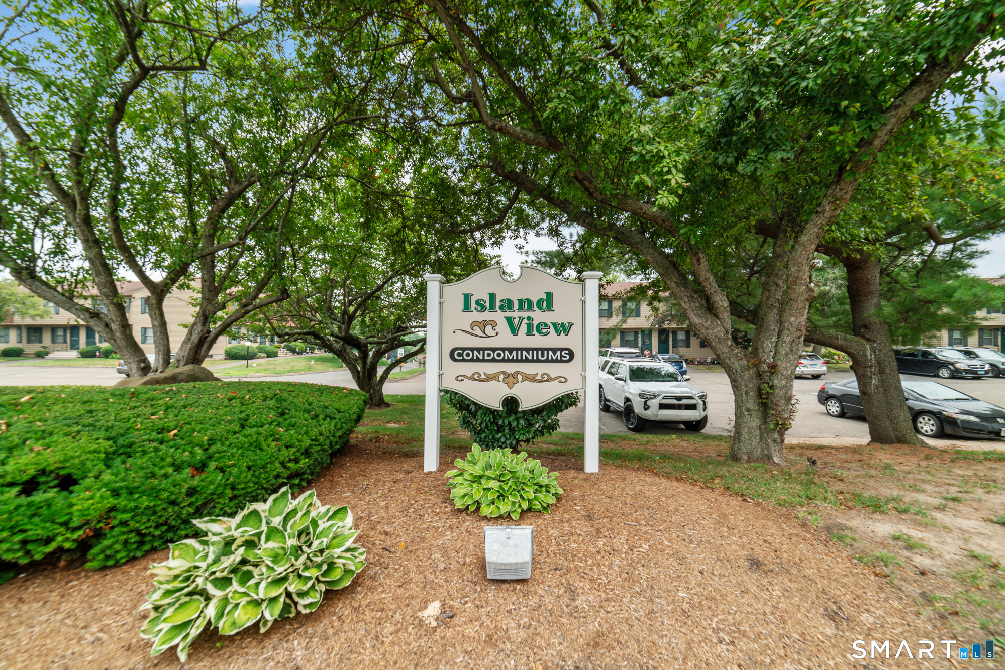 33 Bay Path Way Branford CT 06405