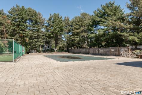 153 Foxwood Close Milford CT 06461