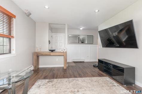 153 Foxwood Close Milford CT 06461