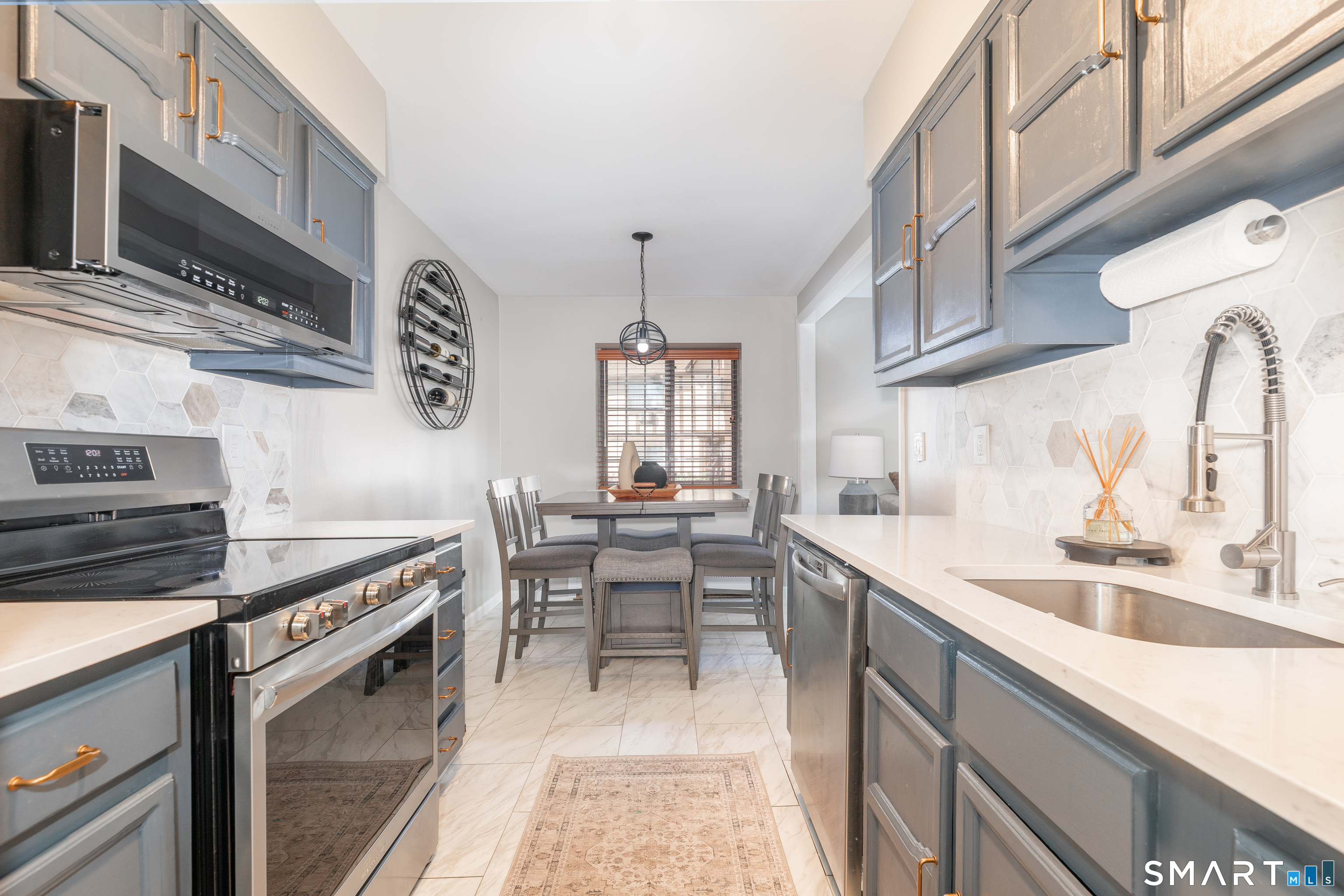 153 Foxwood Close Milford CT 06461