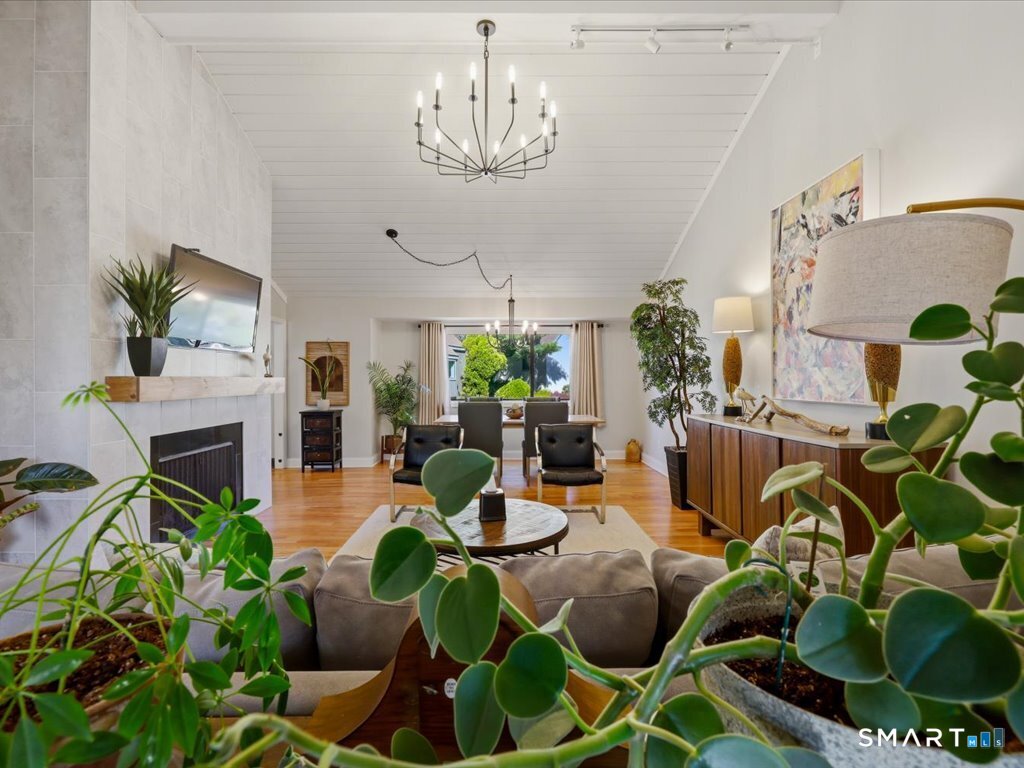 209 Acorn Lane Stratford CT 06614