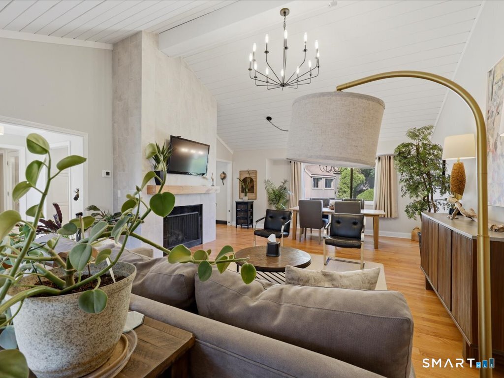 209 Acorn Lane Stratford CT 06614