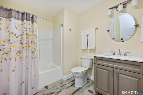 20 Lakeview Estates Middlefield CT 06455