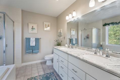 31 Benedict Crossing Norwich CT 06360