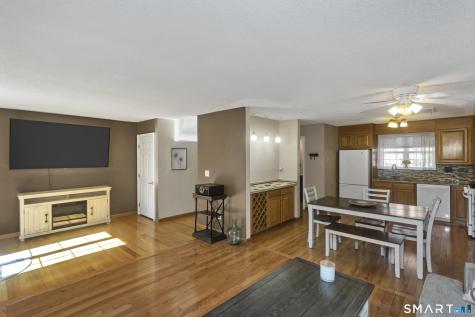 8 Dibble Hollow Lane Windsor Locks CT 06096