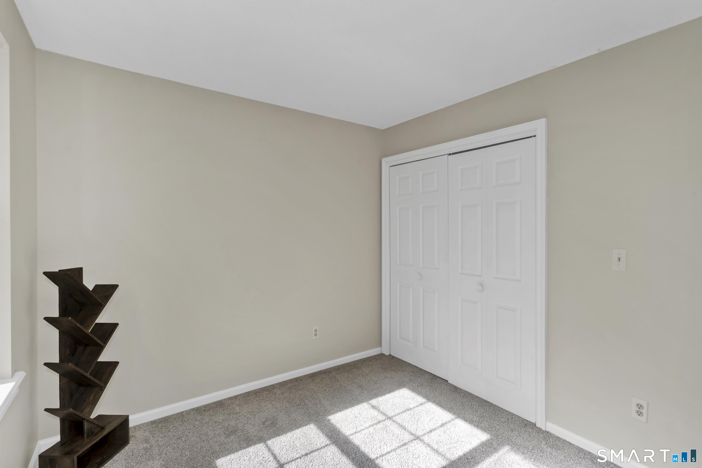 8 Dibble Hollow Lane Windsor Locks CT 06096