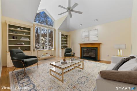 12 Elizabeth Court Stonington CT 06355