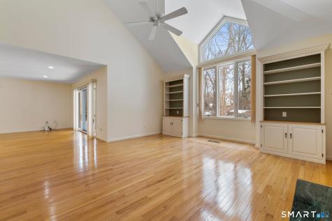 12 Elizabeth Court Stonington CT 06355