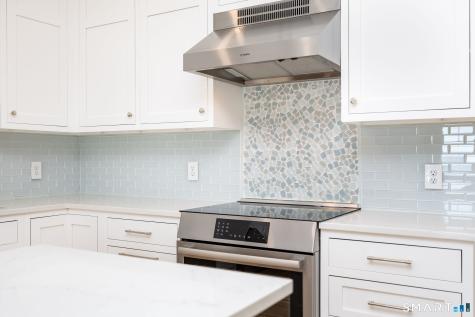 185 Main Street East Lyme CT 06357