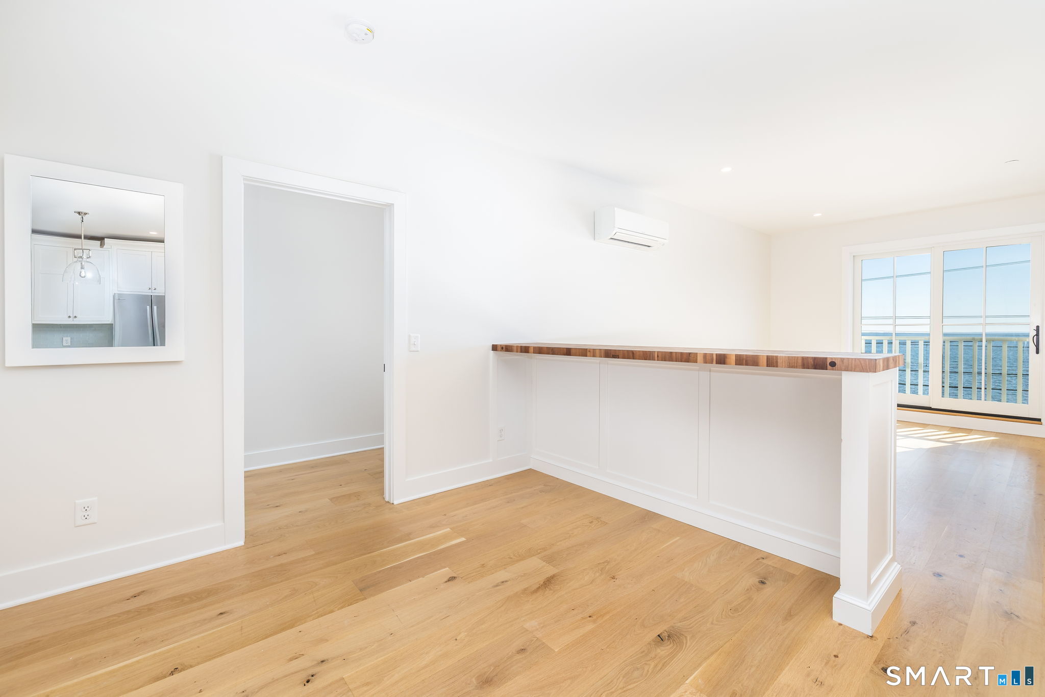 185 Main Street East Lyme CT 06357