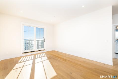 185 Main Street East Lyme CT 06357