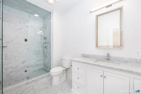 185 Main Street East Lyme CT 06357