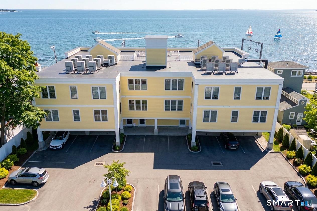 185 Main Street East Lyme CT 06357