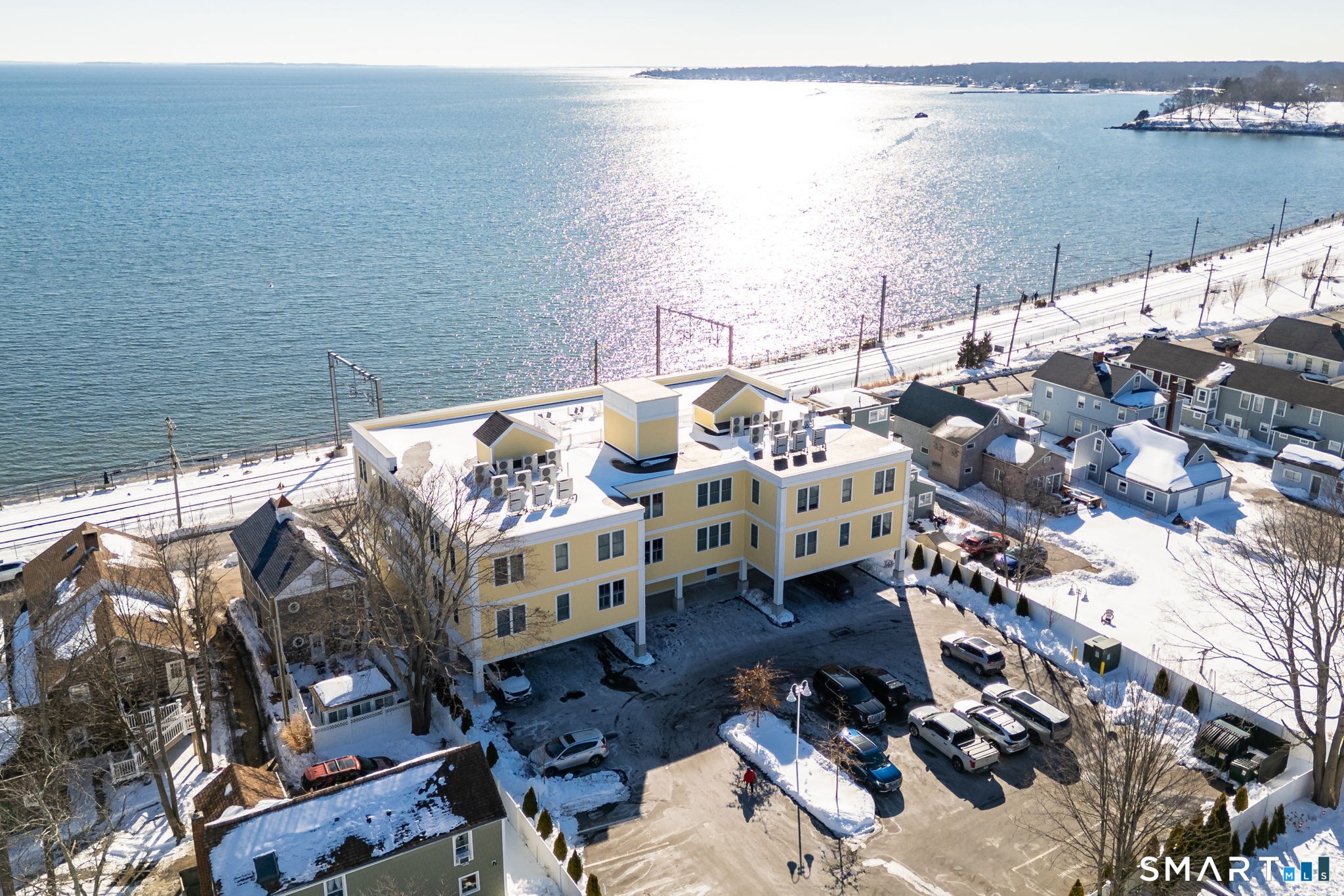 185 Main Street East Lyme CT 06357