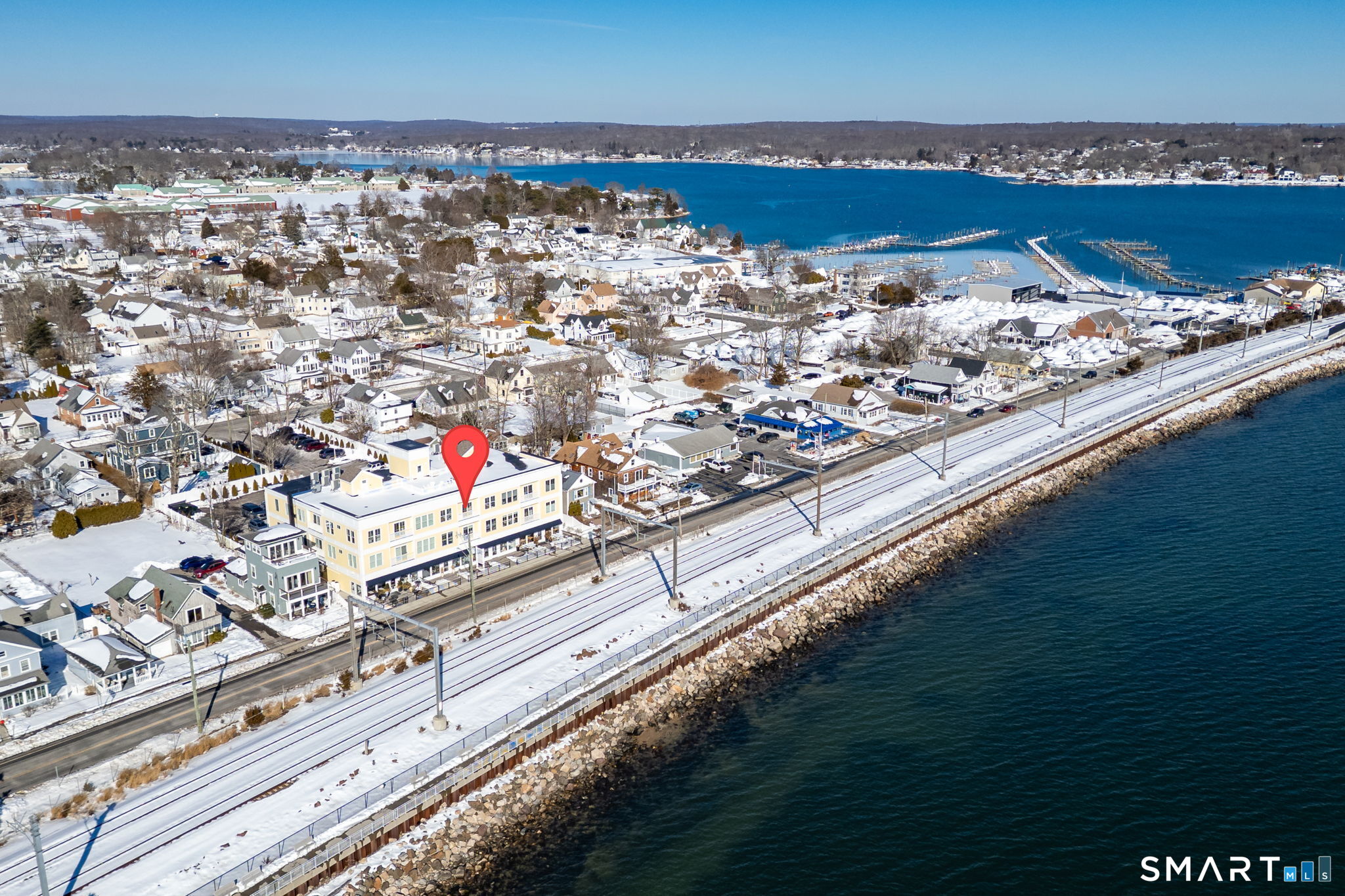 185 Main Street East Lyme CT 06357