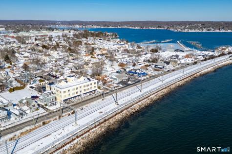 185 Main Street East Lyme CT 06357