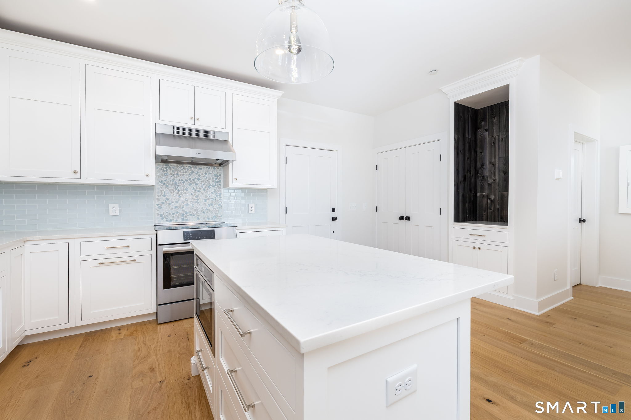 185 Main Street East Lyme CT 06357