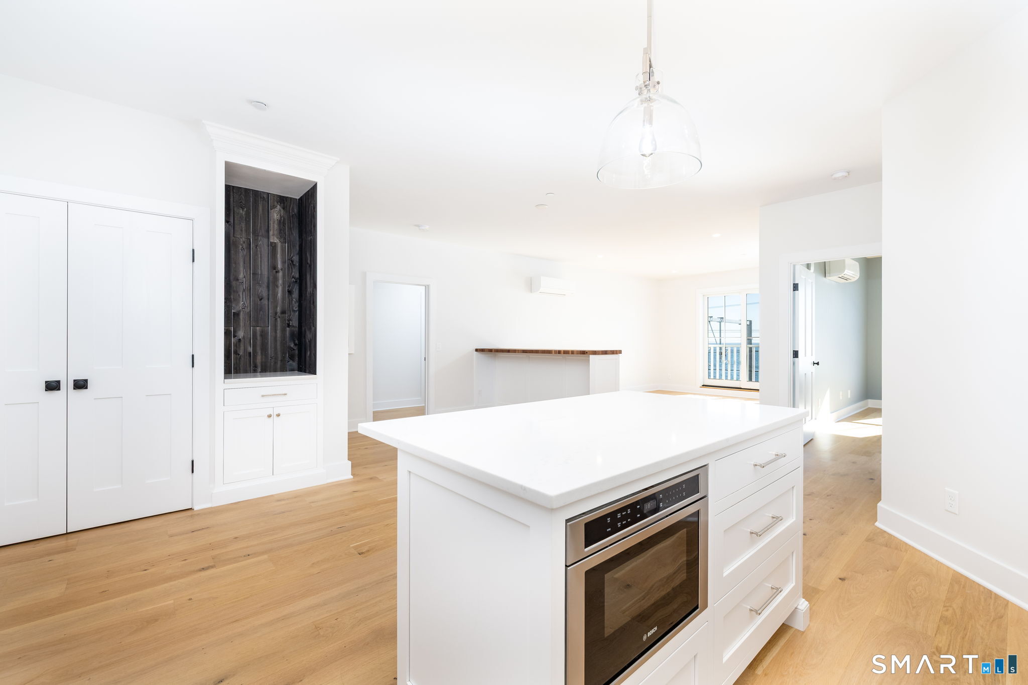 185 Main Street East Lyme CT 06357